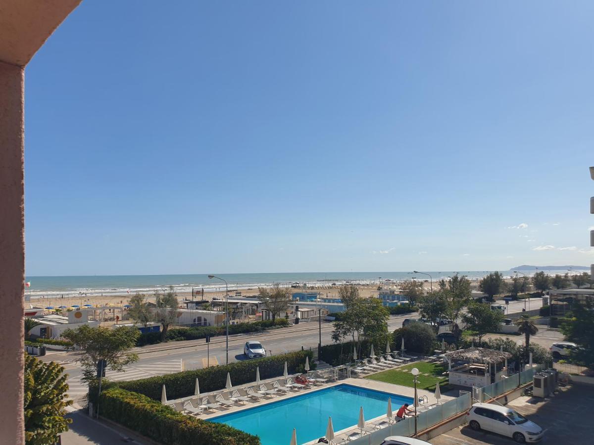 Appartamento Amaremin - Vivere Rimini Kültér fotó