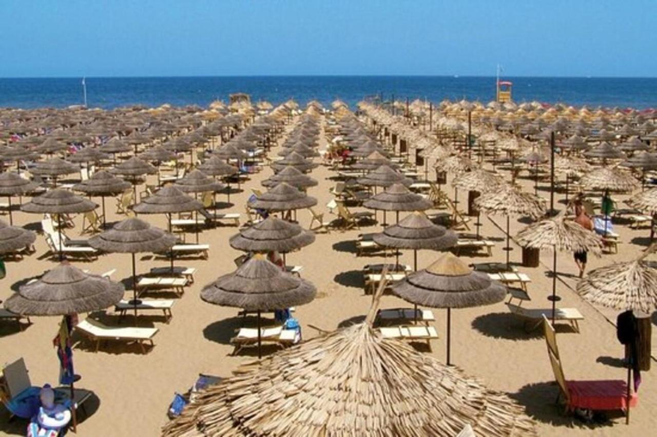 Appartamento Amaremin - Vivere Rimini Kültér fotó